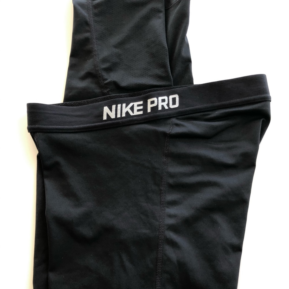 Nike Pro Black Capri Length Tight